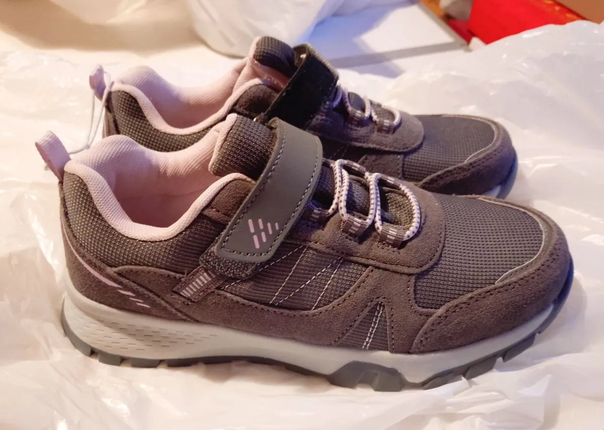3 Pairs Of Kids Runners (size 4UK) New. - Image 1