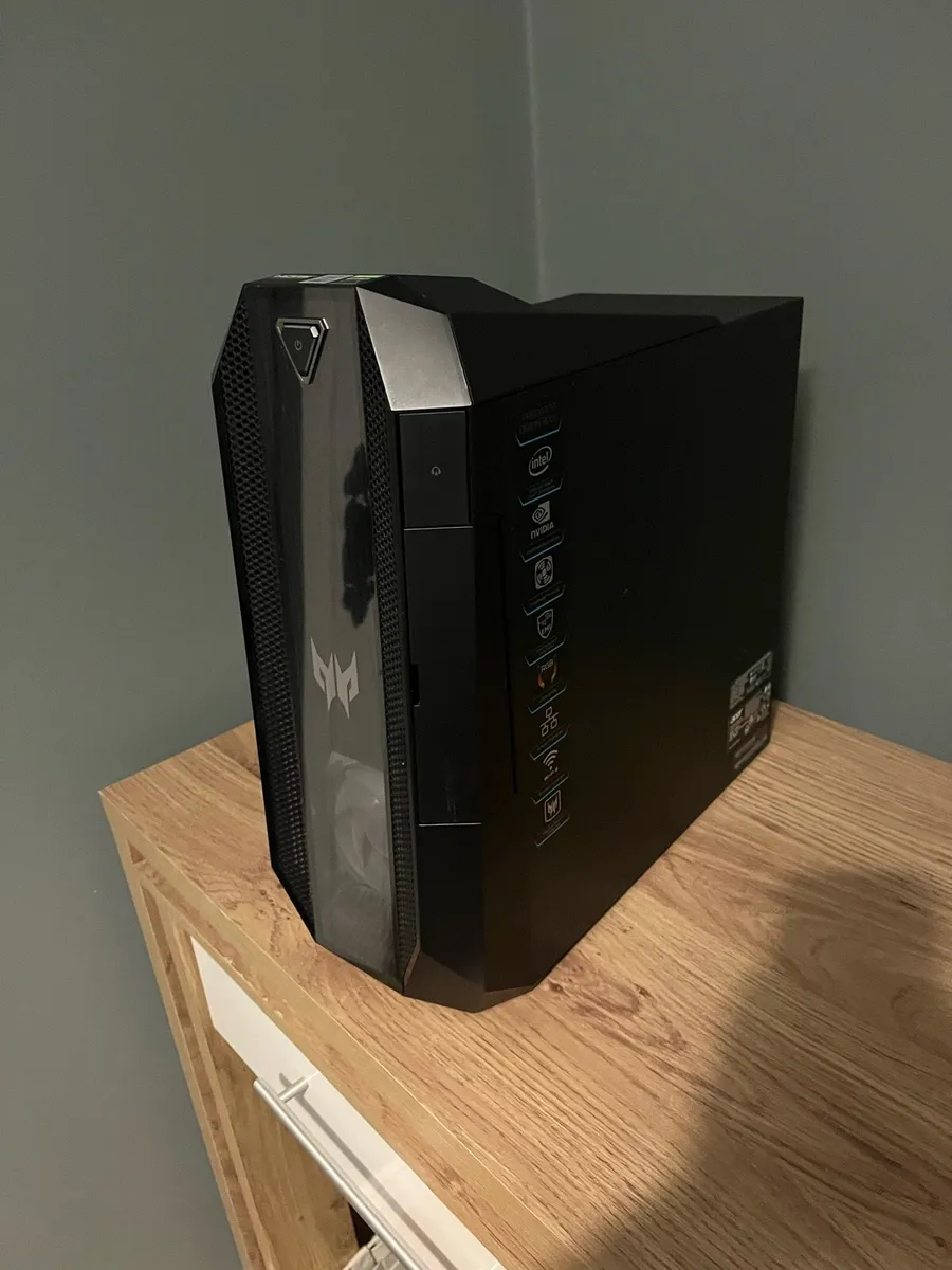 Pc setup and accessories - Image 1