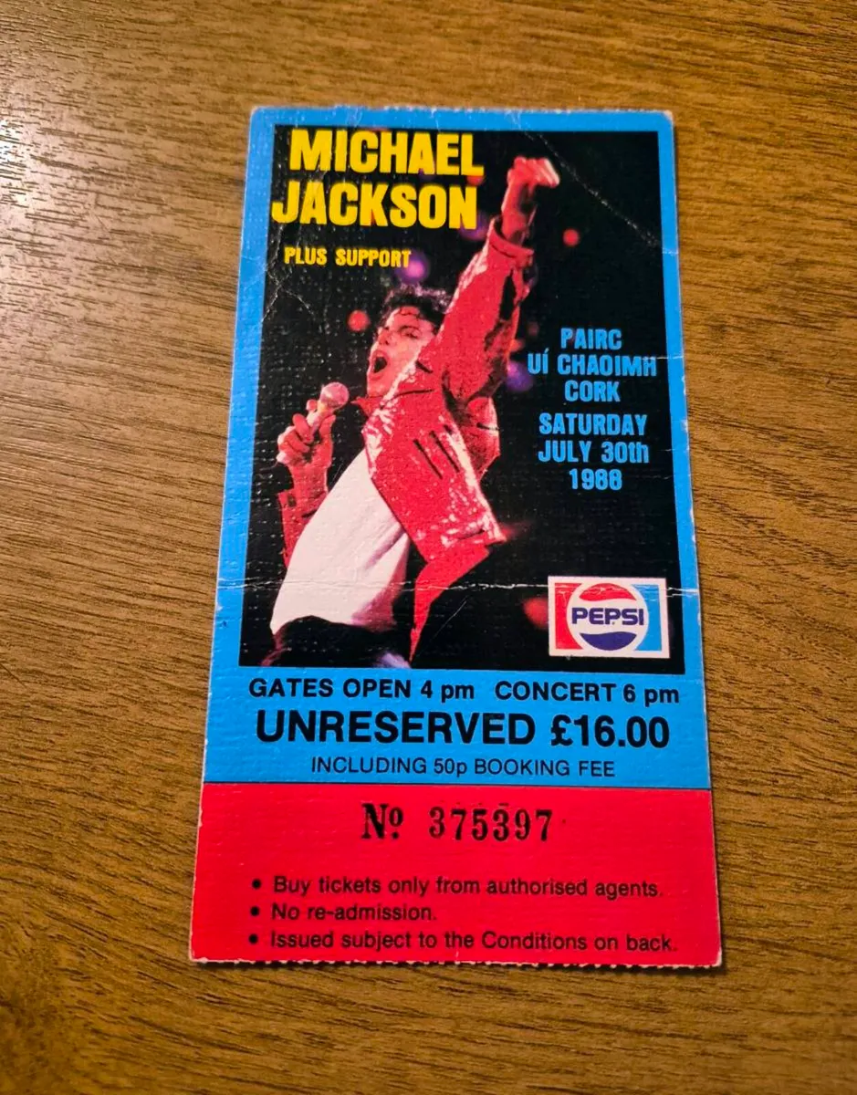 MICHAEL JACKSON'S 1988 BAD TOUR MEMORABILIA - Image 1