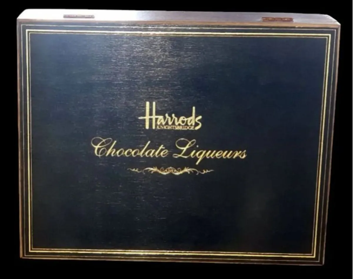 Vintage Harrods Wooden Gift Box - Image 1