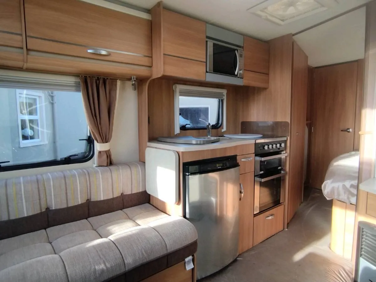 Swift 4 berth caravan - Image 3