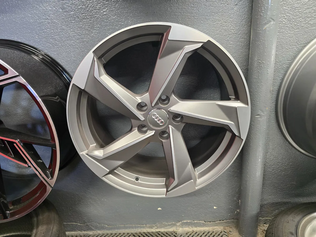 **Special** 18" Audi TTRS Twists