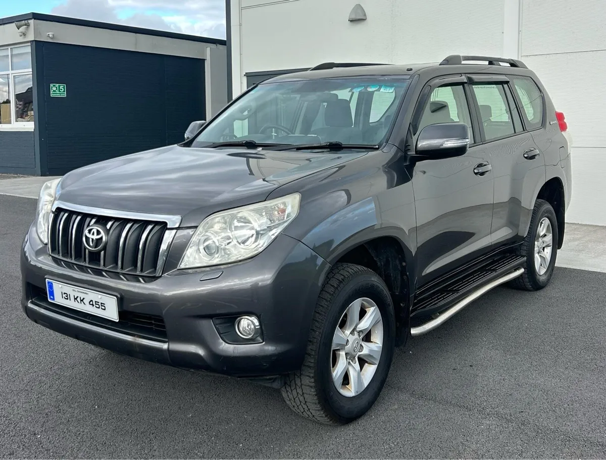 Toyota Landcruiser Crewcab - Image 2