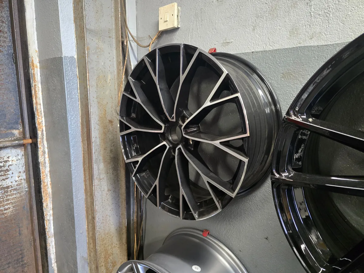 **Special** 19" VW Warmenua Style