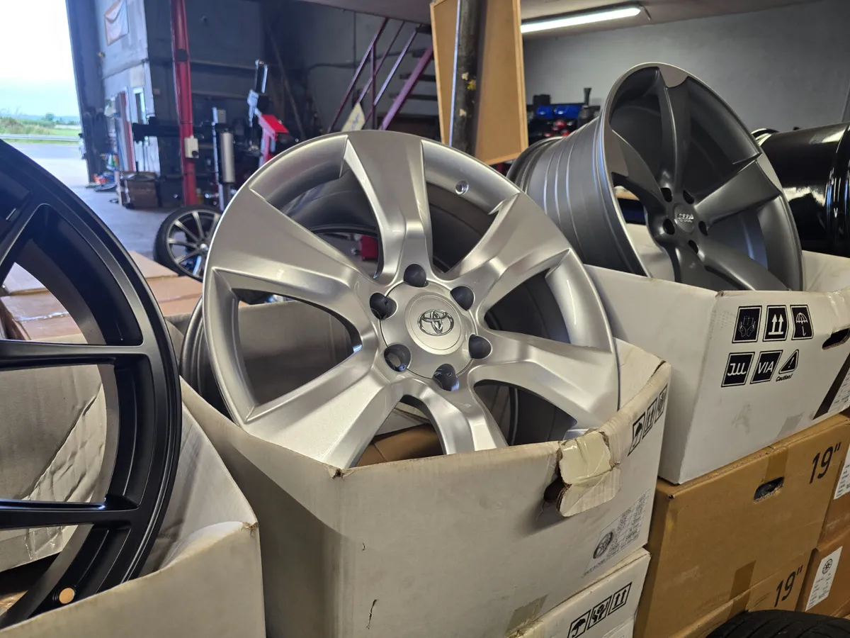 **Special** 20" Toyota LandCruiser Alloys