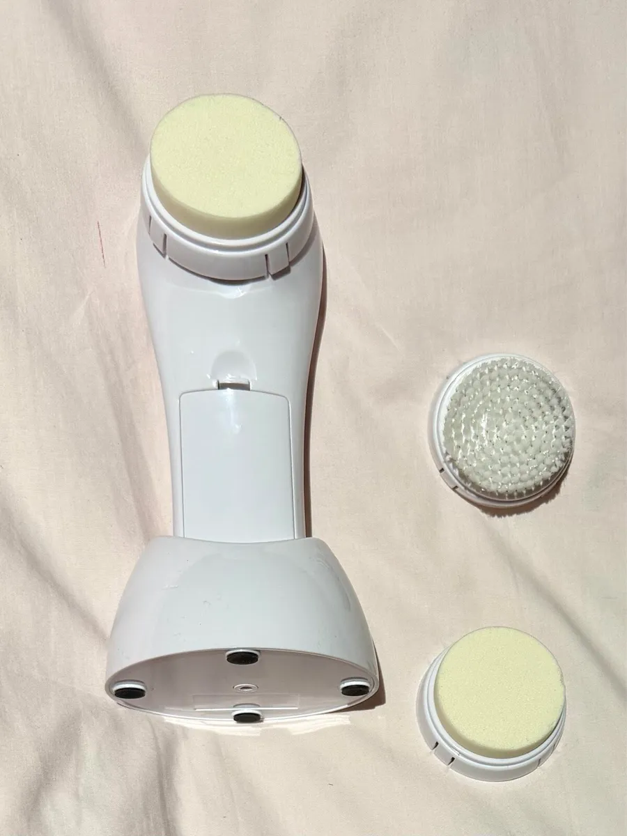 Exfoliating Facial Tools - Image 1