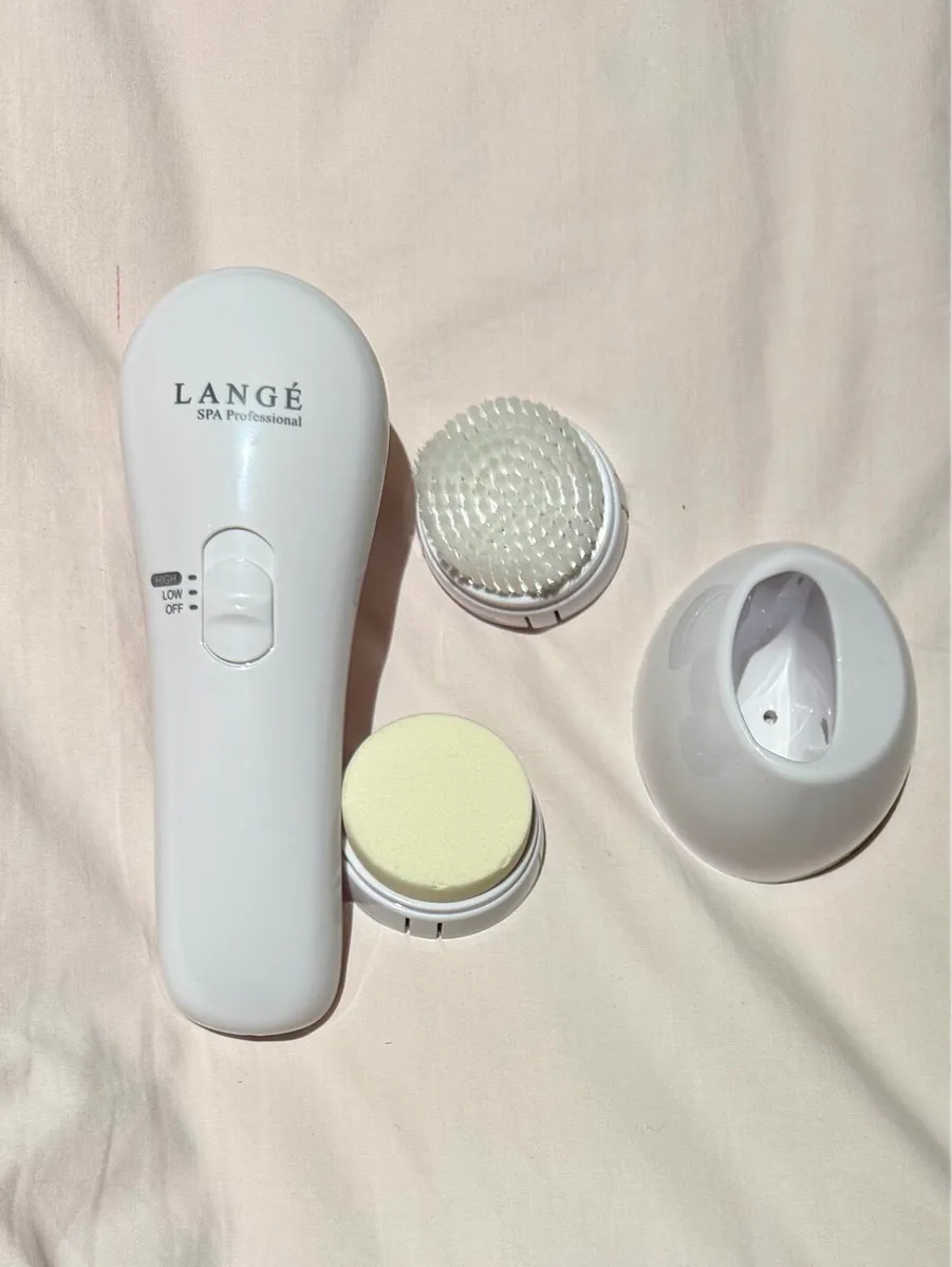 Exfoliating Facial Tools - Image 2
