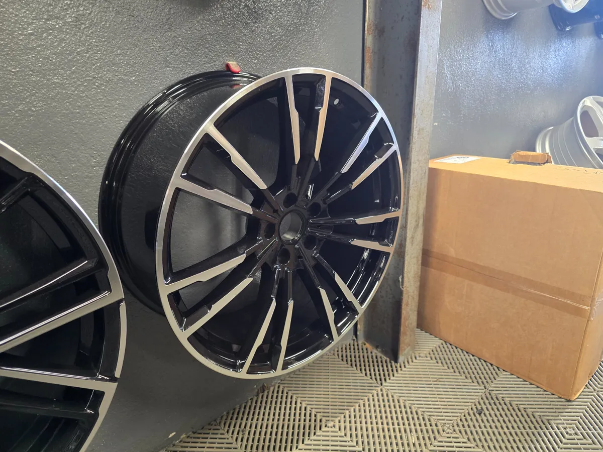 **Special** 20" BMW 706M Style