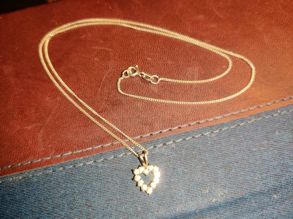 SPARKLING HEART, 925 Silver 18"Strong Necklace ! - Image 1