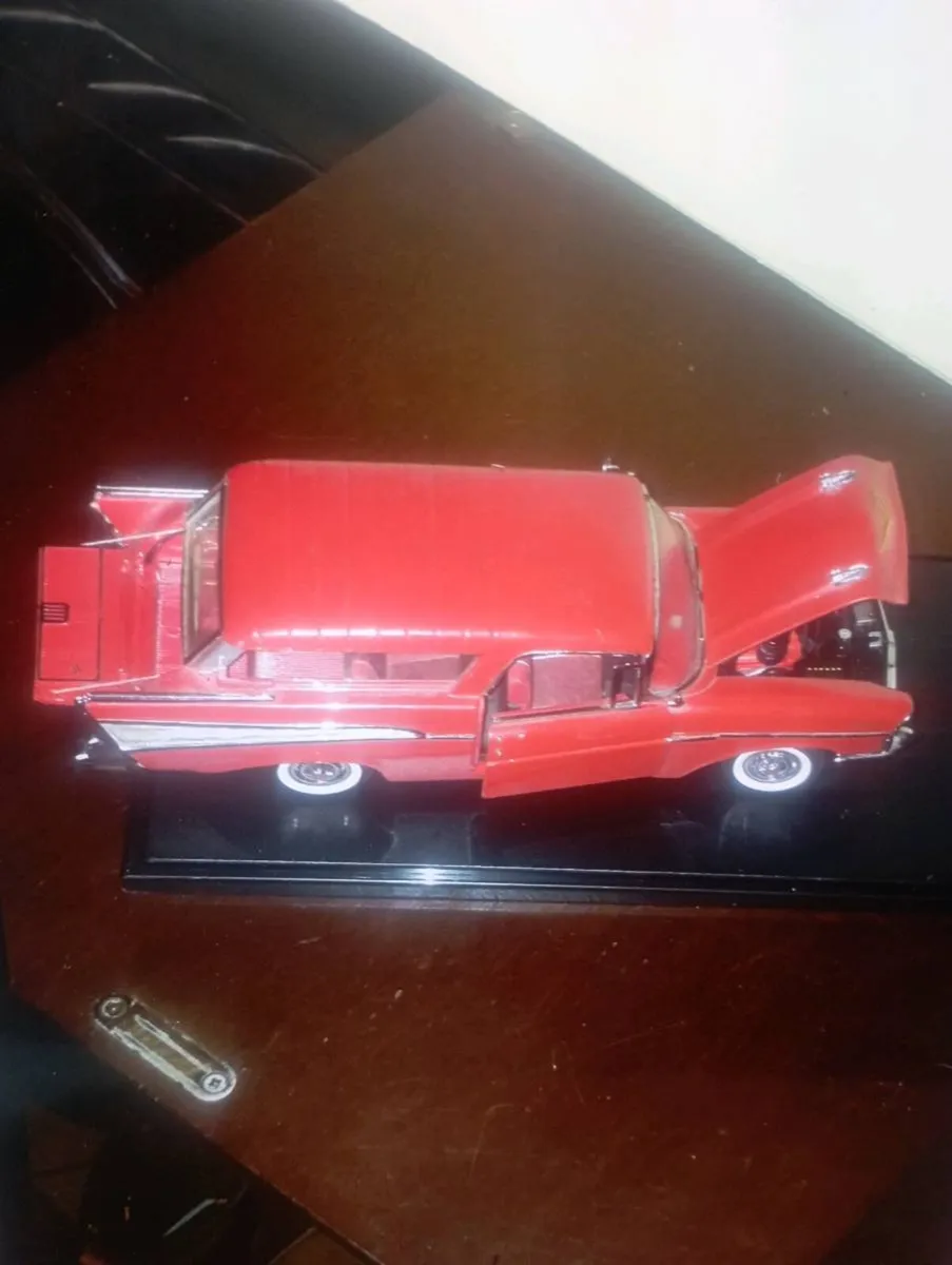 VINTAGE 1959CADILLAC  BELL AIR 1-18 SCALE DIE-CAST - Image 1