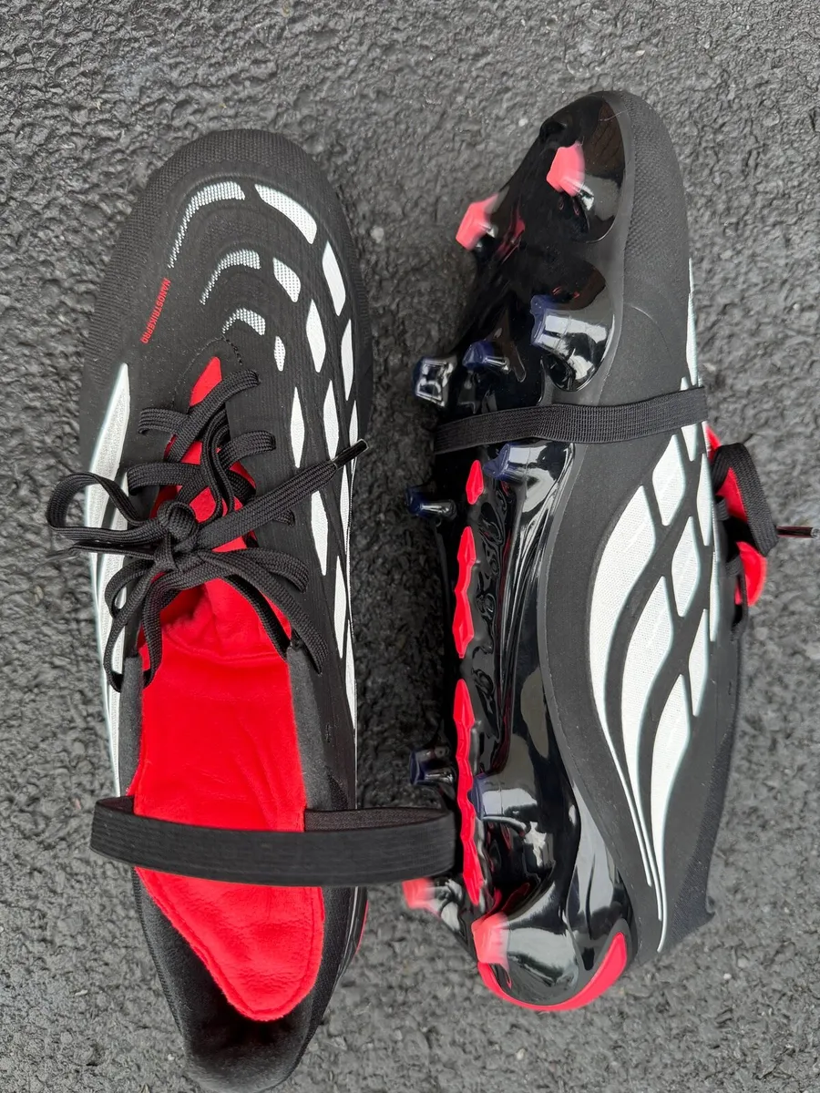 Football boots - Image 2