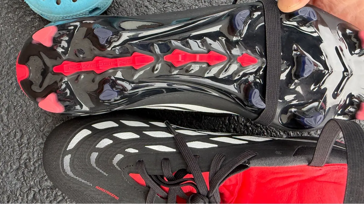 Football boots - Image 4