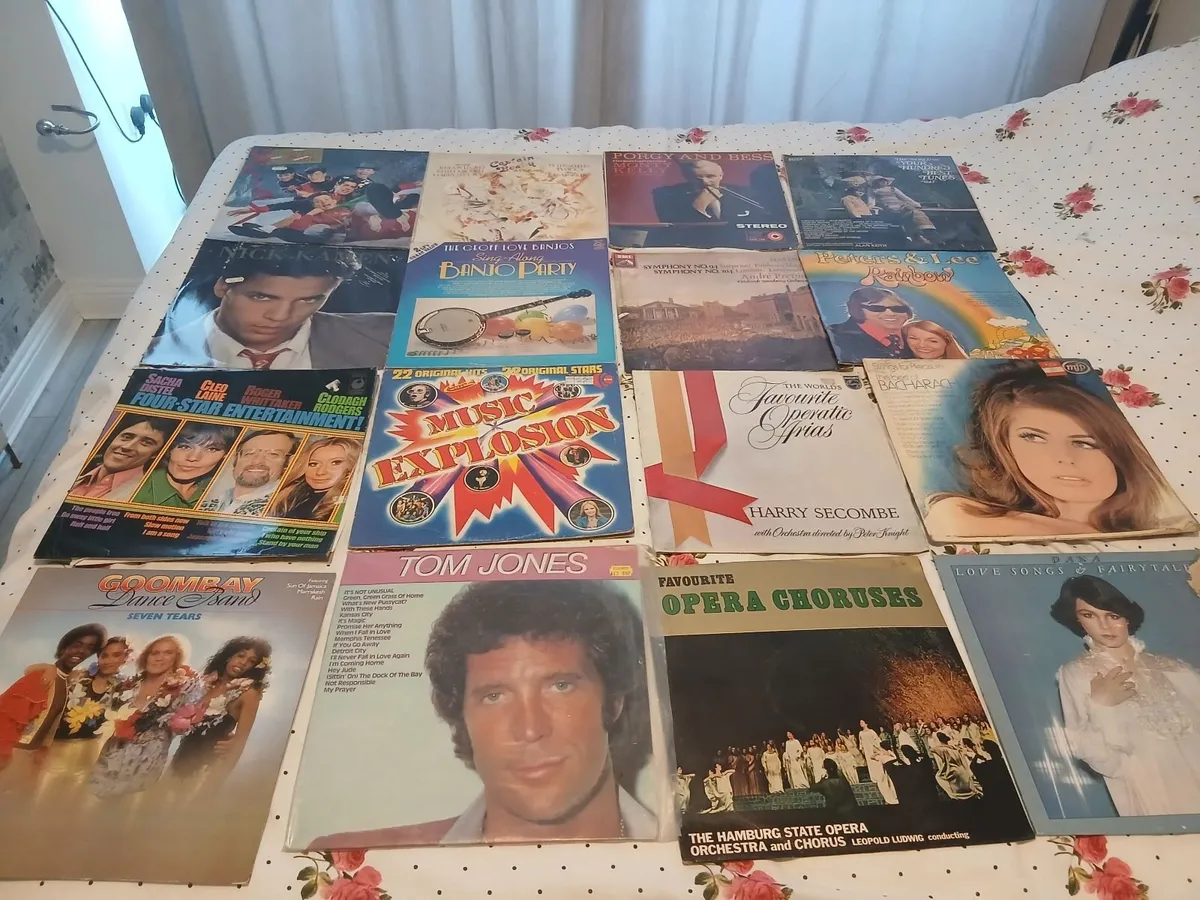 Records - Image 1