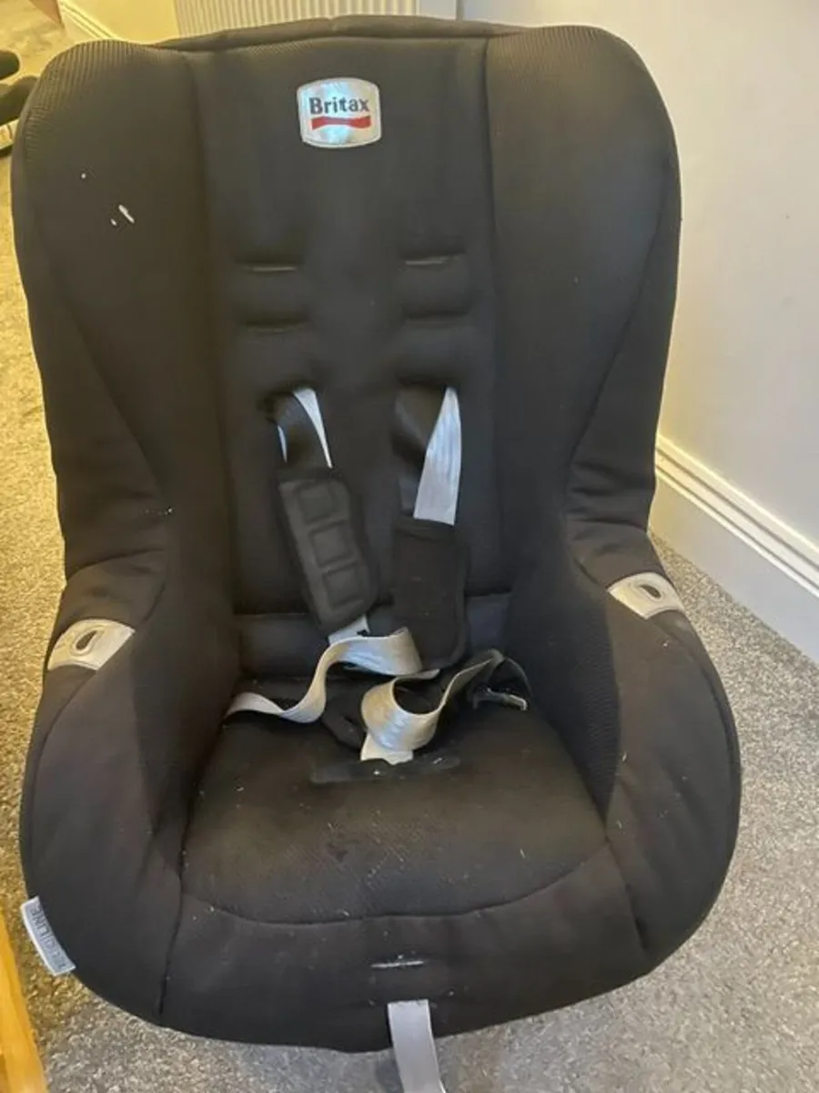 Car seats - Image 1