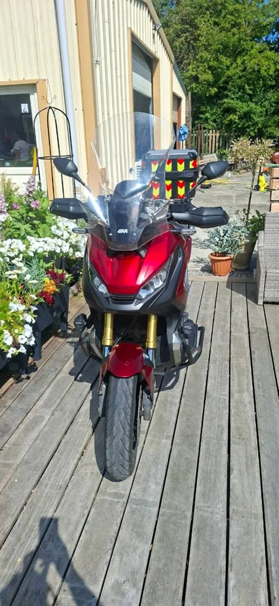 2018 Honda X-ADV 750 DCT - Image 2