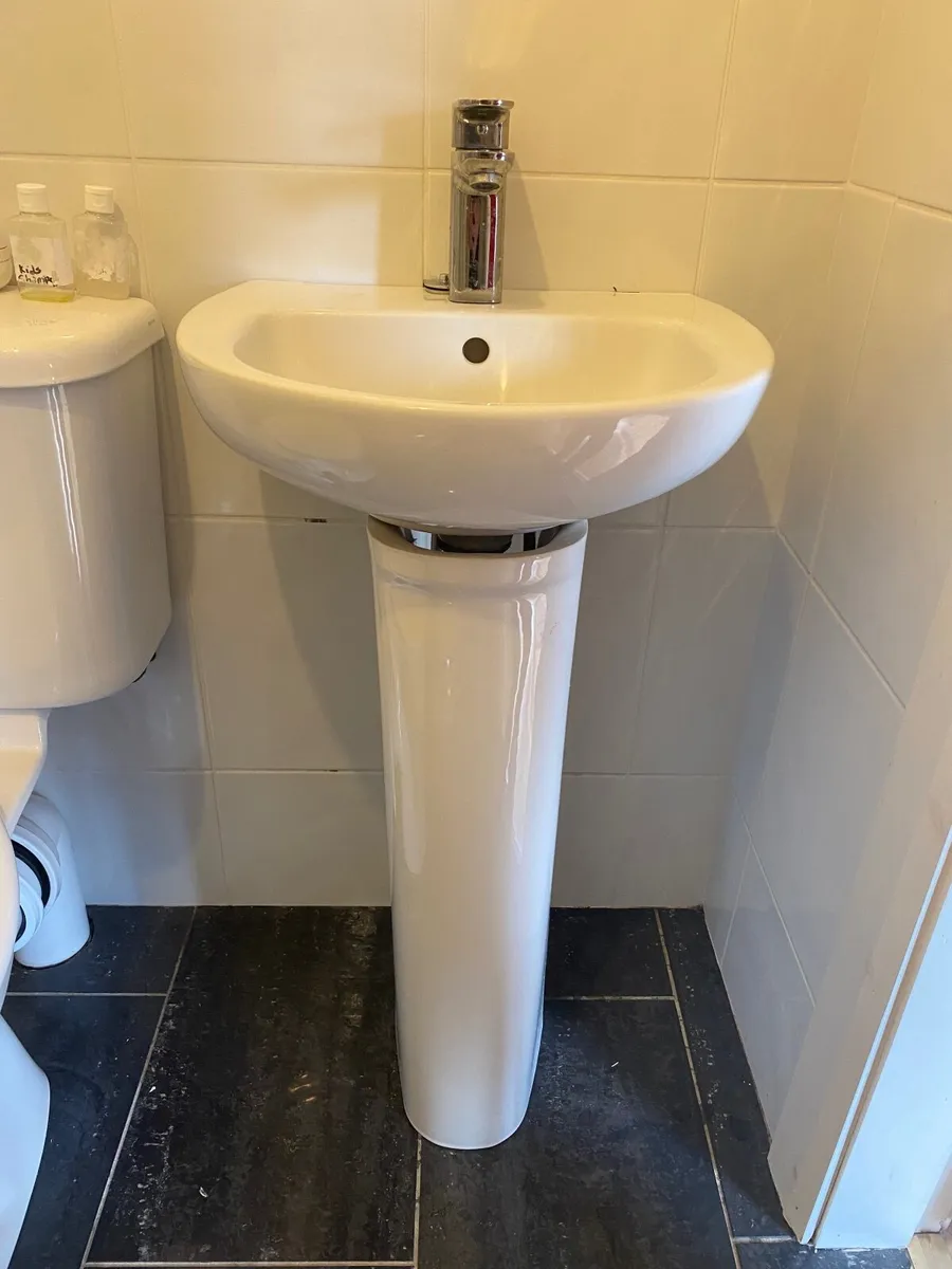 Toilet and sink - Image 4