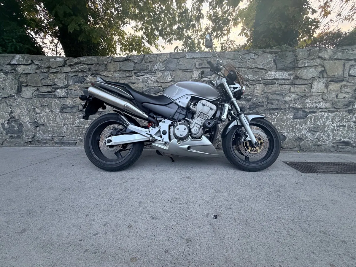 Honda Hornet 900 - Image 1