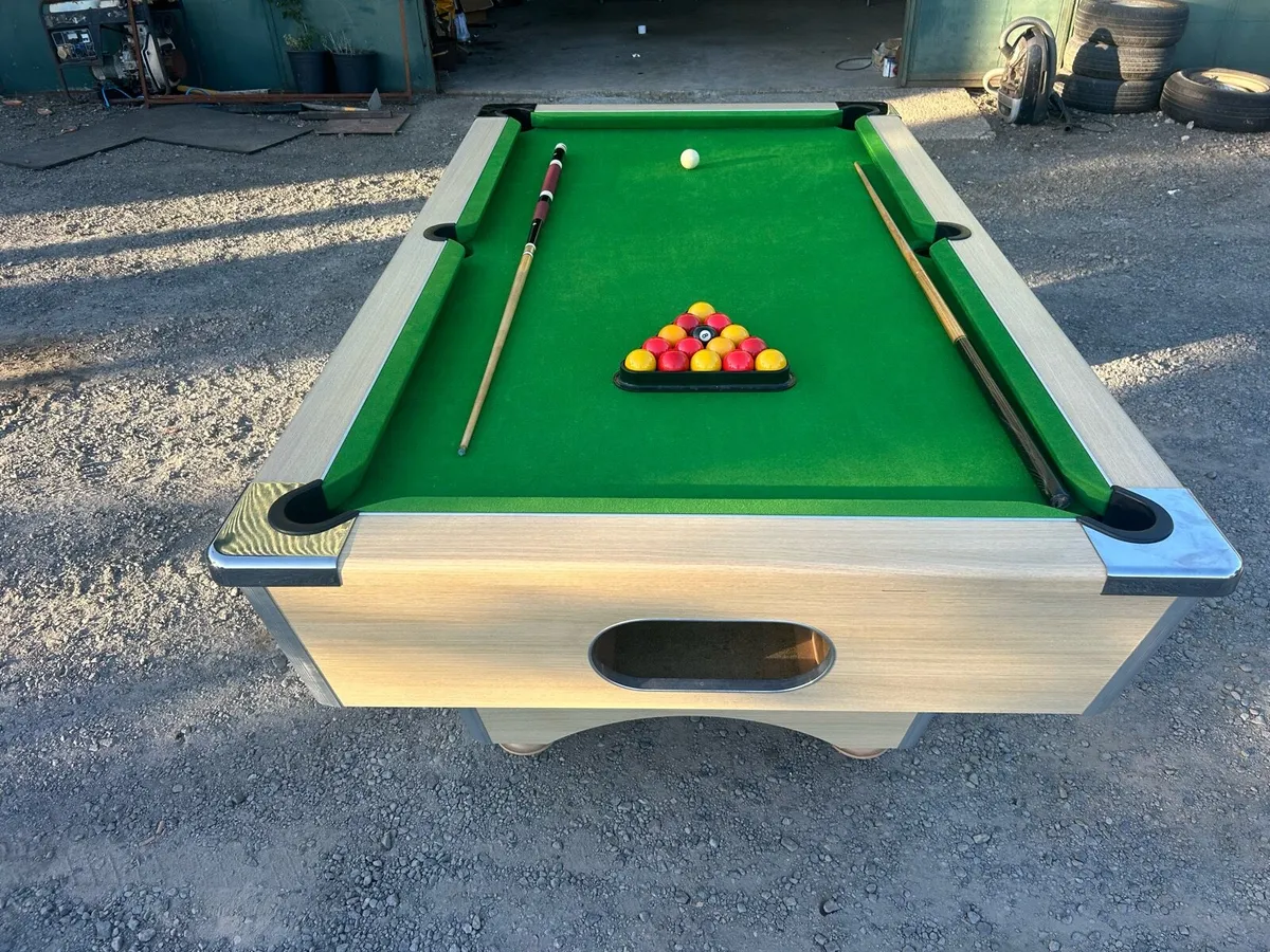 Pool table - Image 2