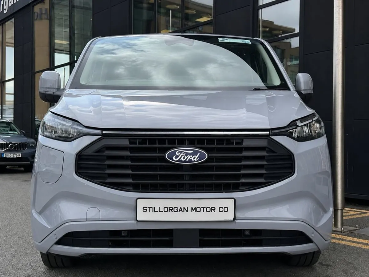 Ford Transit Custom 2.5 PHEV 6 Seat Crew Cab Auto - Image 2