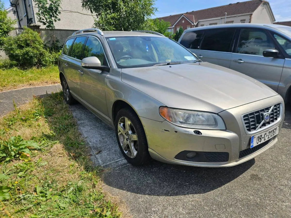 Volvo v70 - Image 2