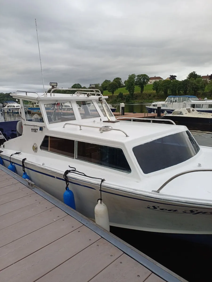 Boat cruiser for sale - Image 1