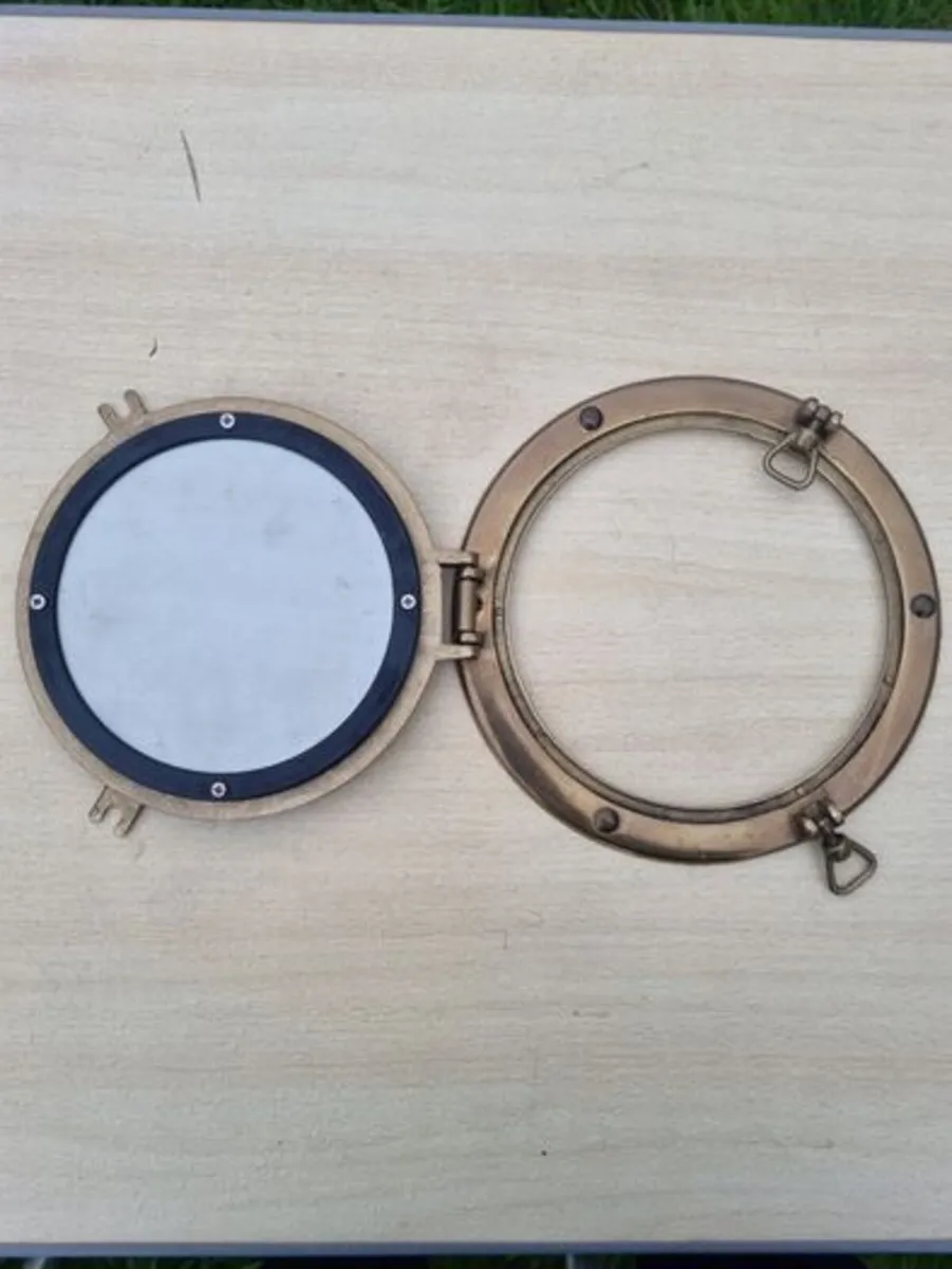 Decorative mirror in the shape of a ship's porthol - Image 4