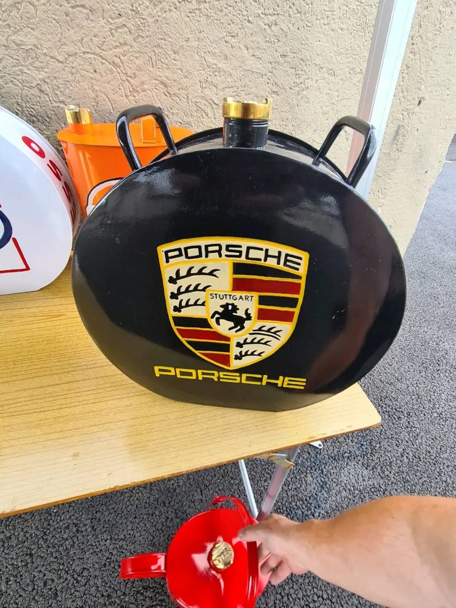 Petrol cans - Image 3