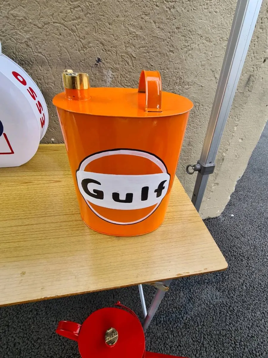 Petrol cans - Image 4