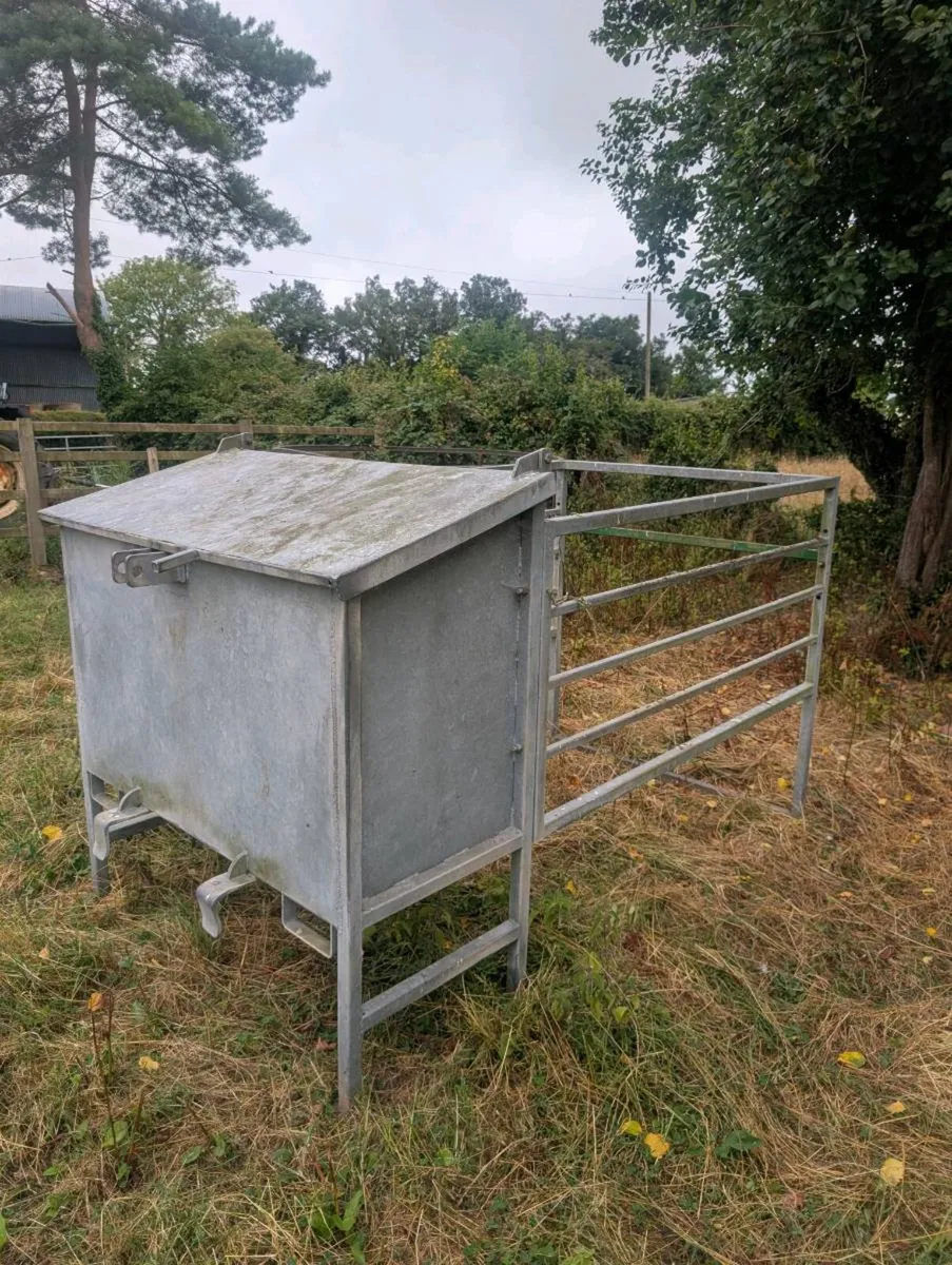 Calf Creep Feeder - Image 1