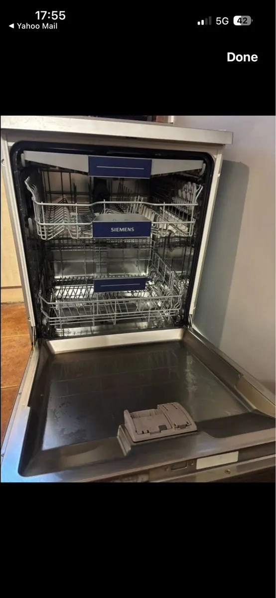 Siemens IQ 300 Dishwasher - Image 2
