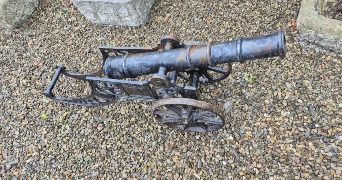 Cast iron cannons - Image 4