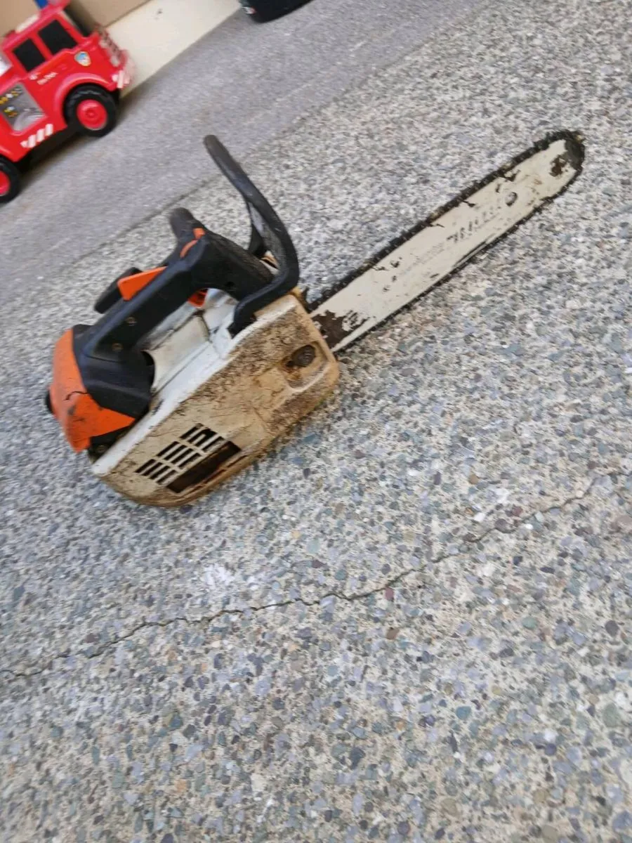 Chain saw - Image 3