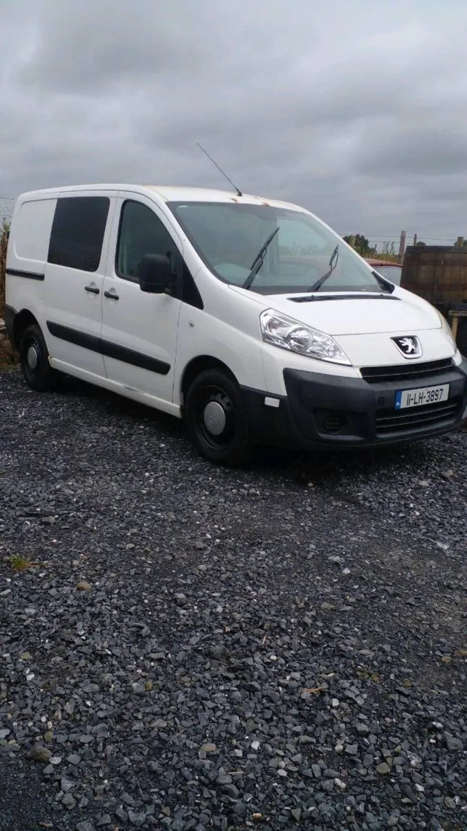 2011 Peouget expert - spares or repairs - Image 2