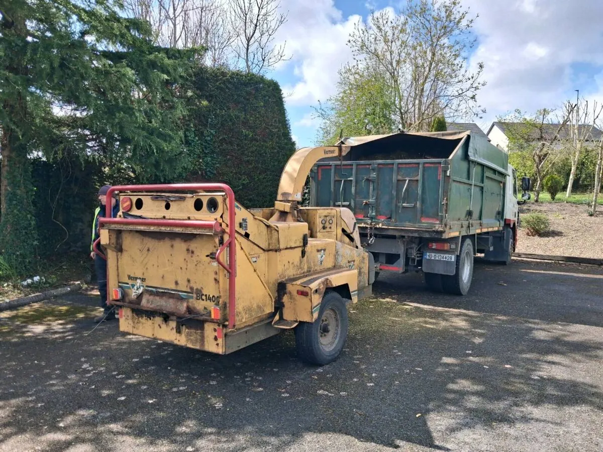 Vermeer woodchipper - Image 1