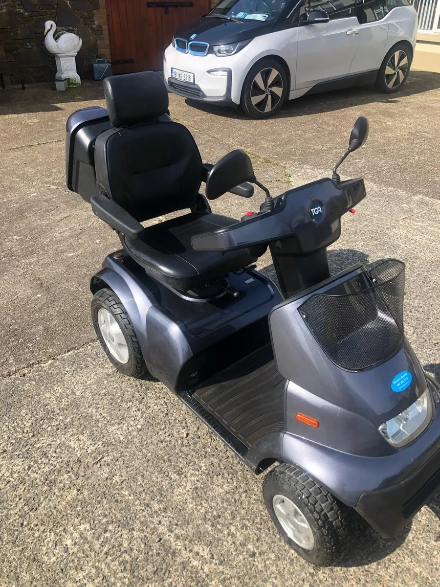 Large Powerful Mobility scooter - Image 3