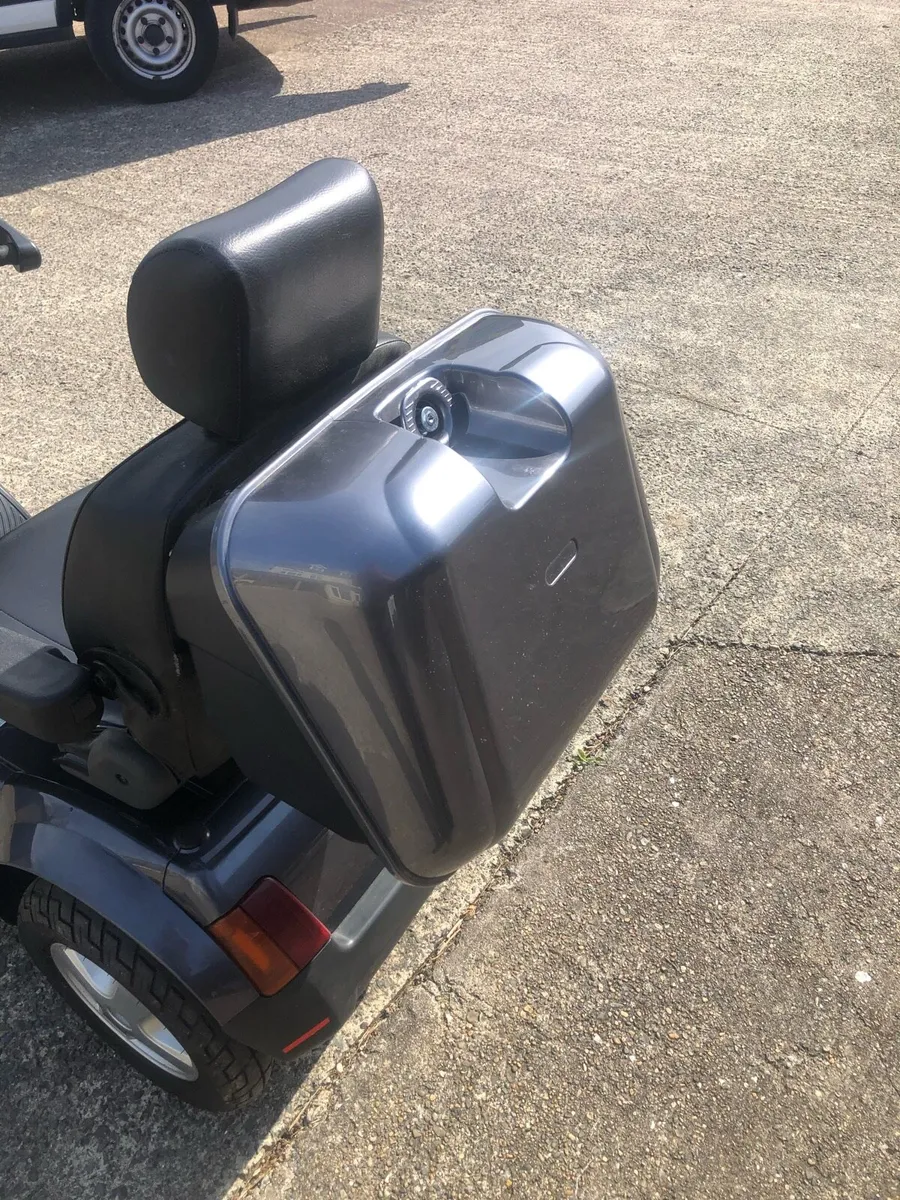 Large Powerful Mobility scooter - Image 4
