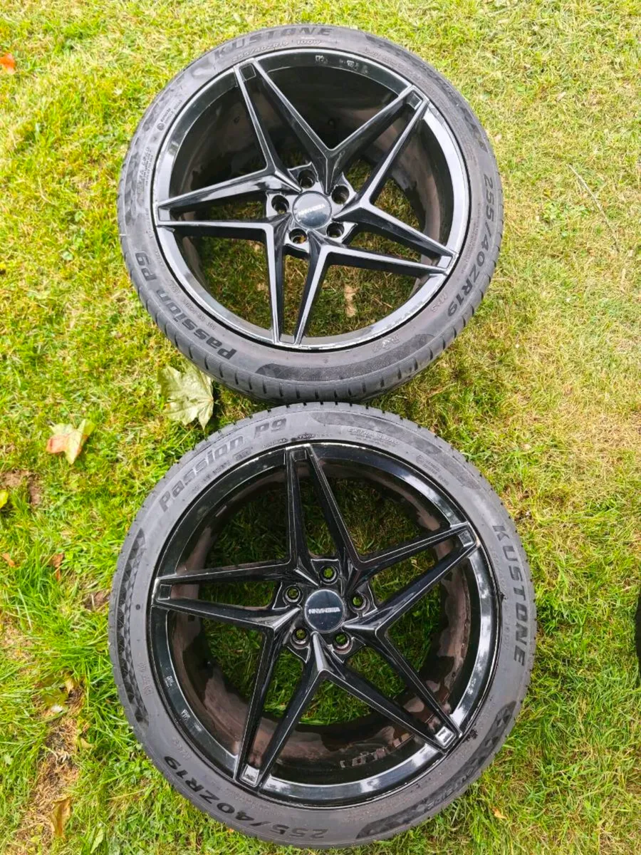 Full set of 19" Veemann Alloys 5x112 with Tyres - Image 4