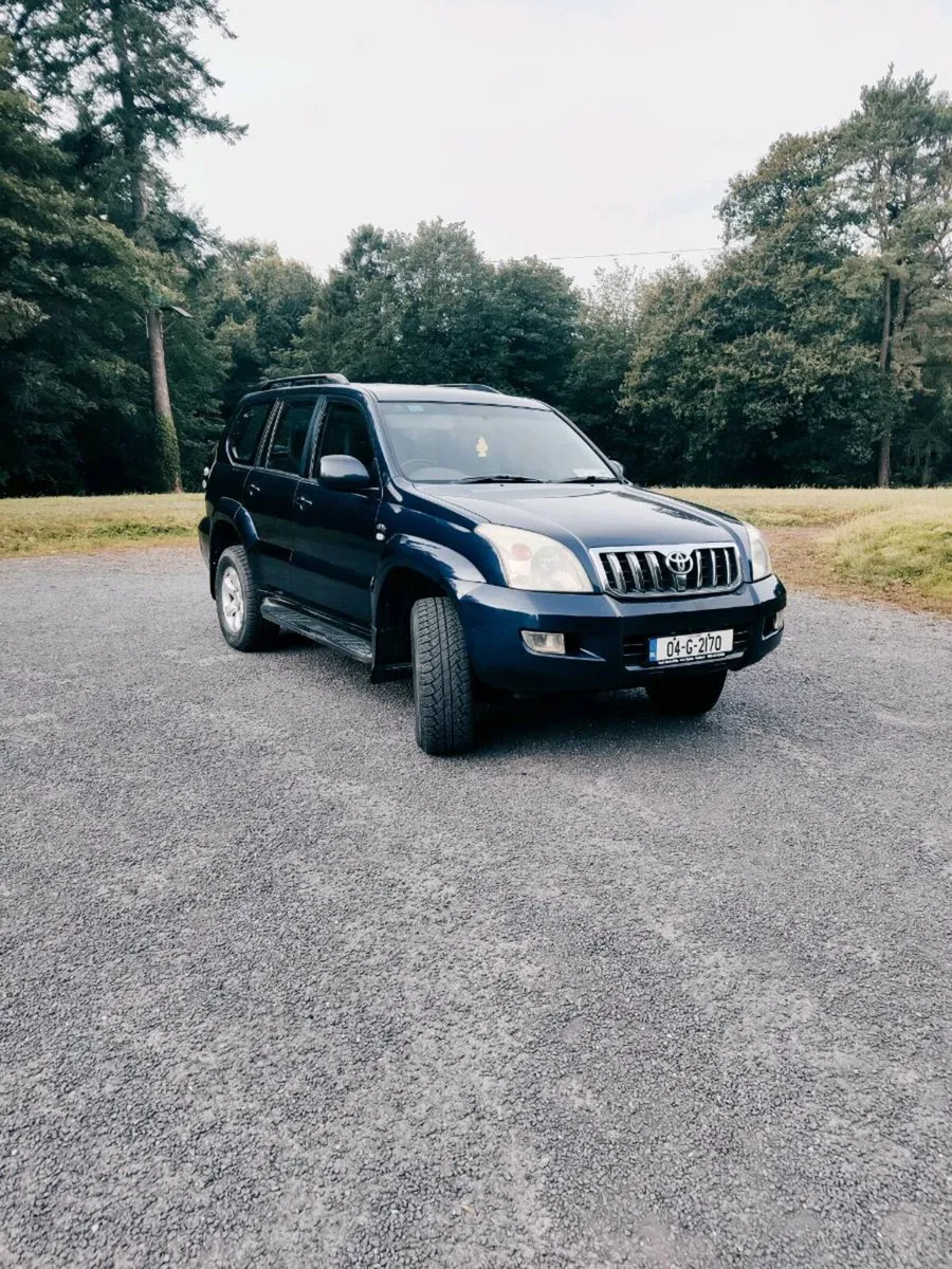 Toyota Landcruiser crew cab - Image 3
