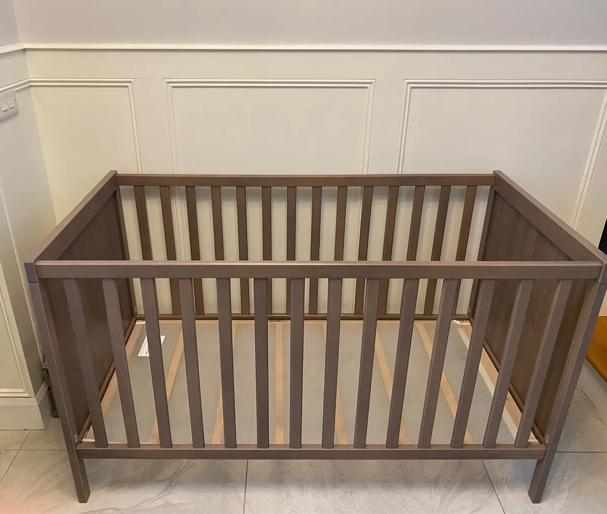 Cot - Image 1