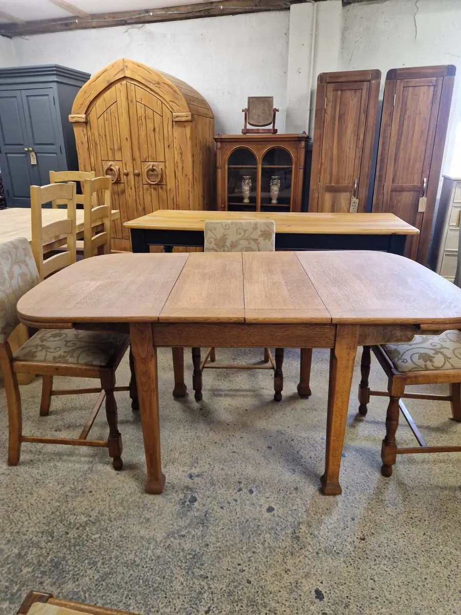 Early 1900s extendable oak table, 4 chairs - Image 3