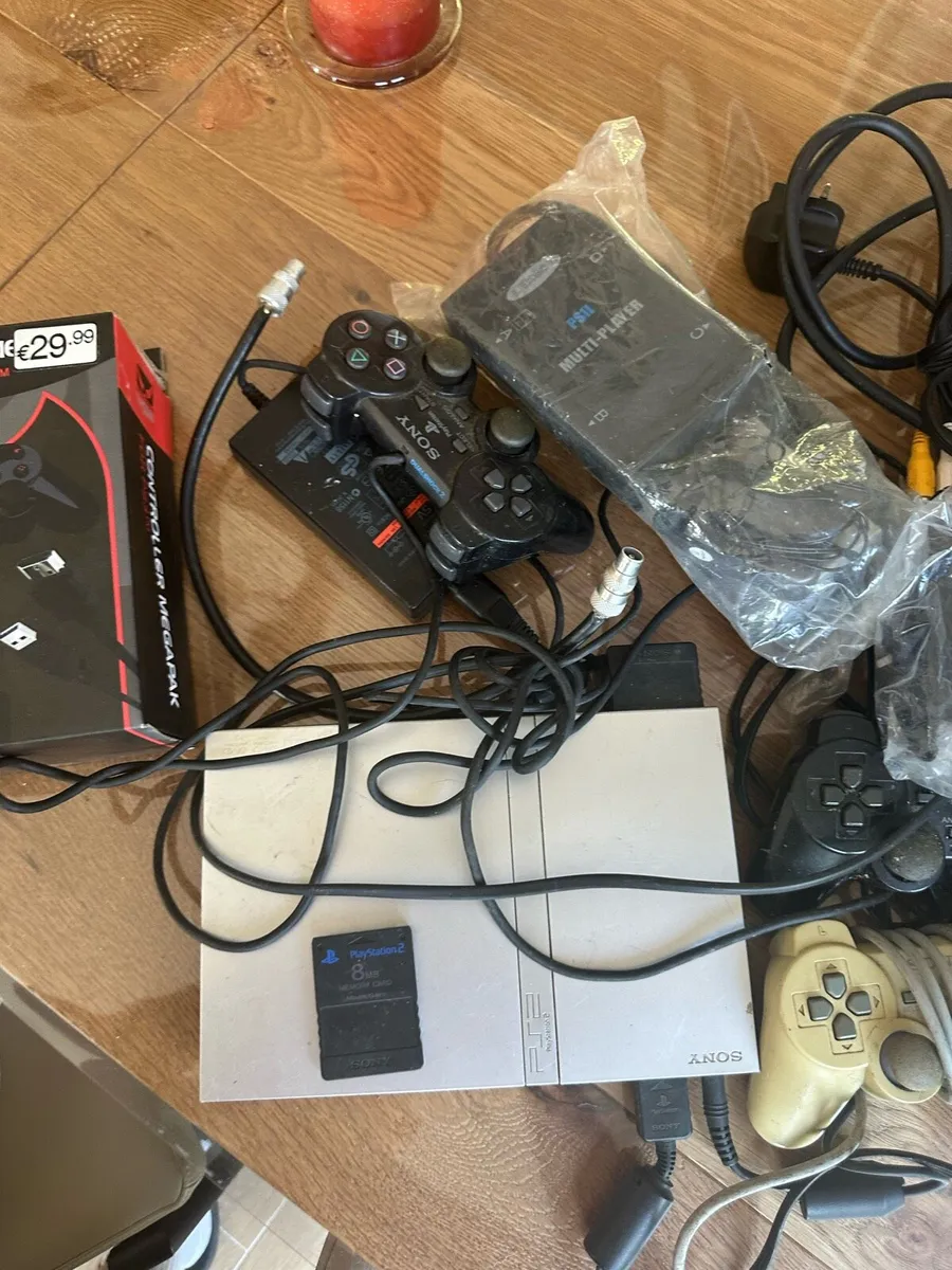 Play station 2 with lots af accessories - Image 2