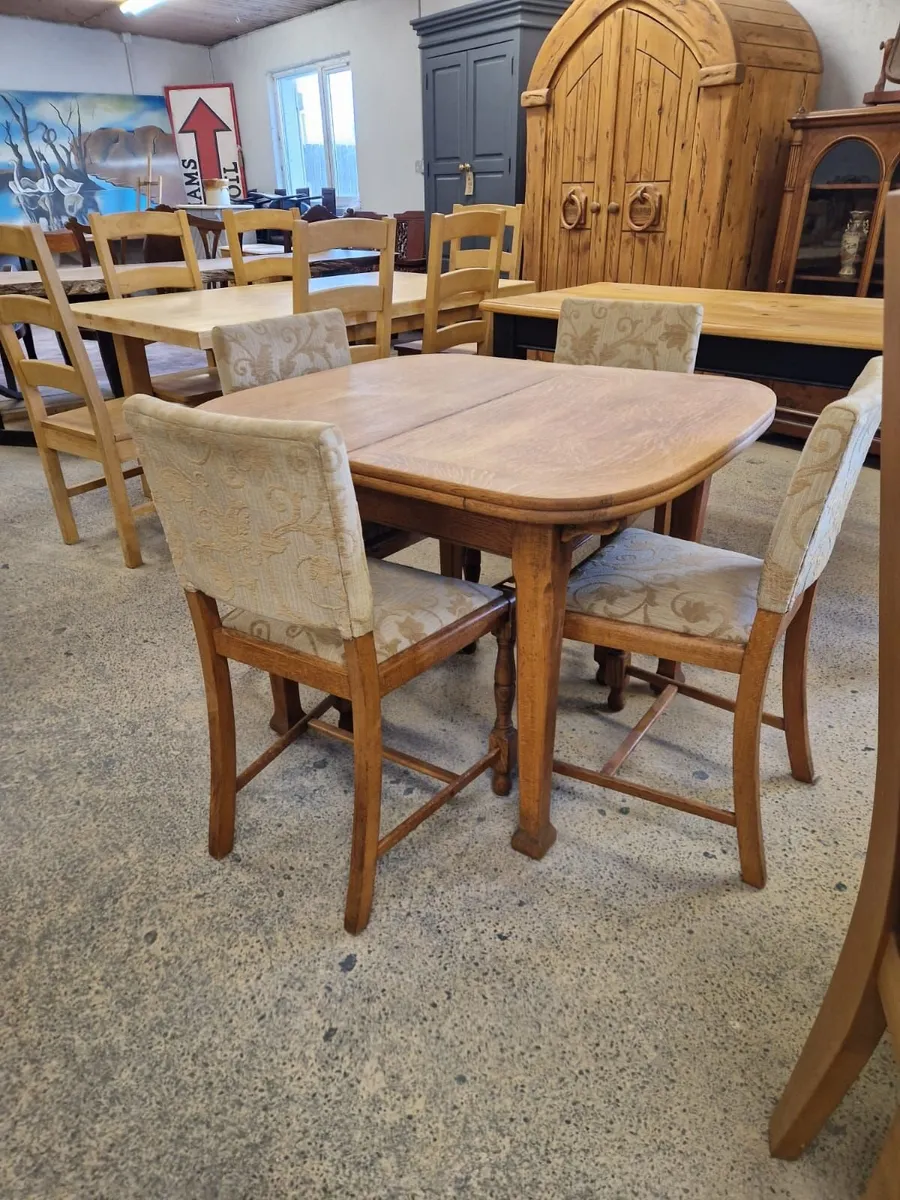 Early 1900s extendable oak table, 4 chairs - Image 4