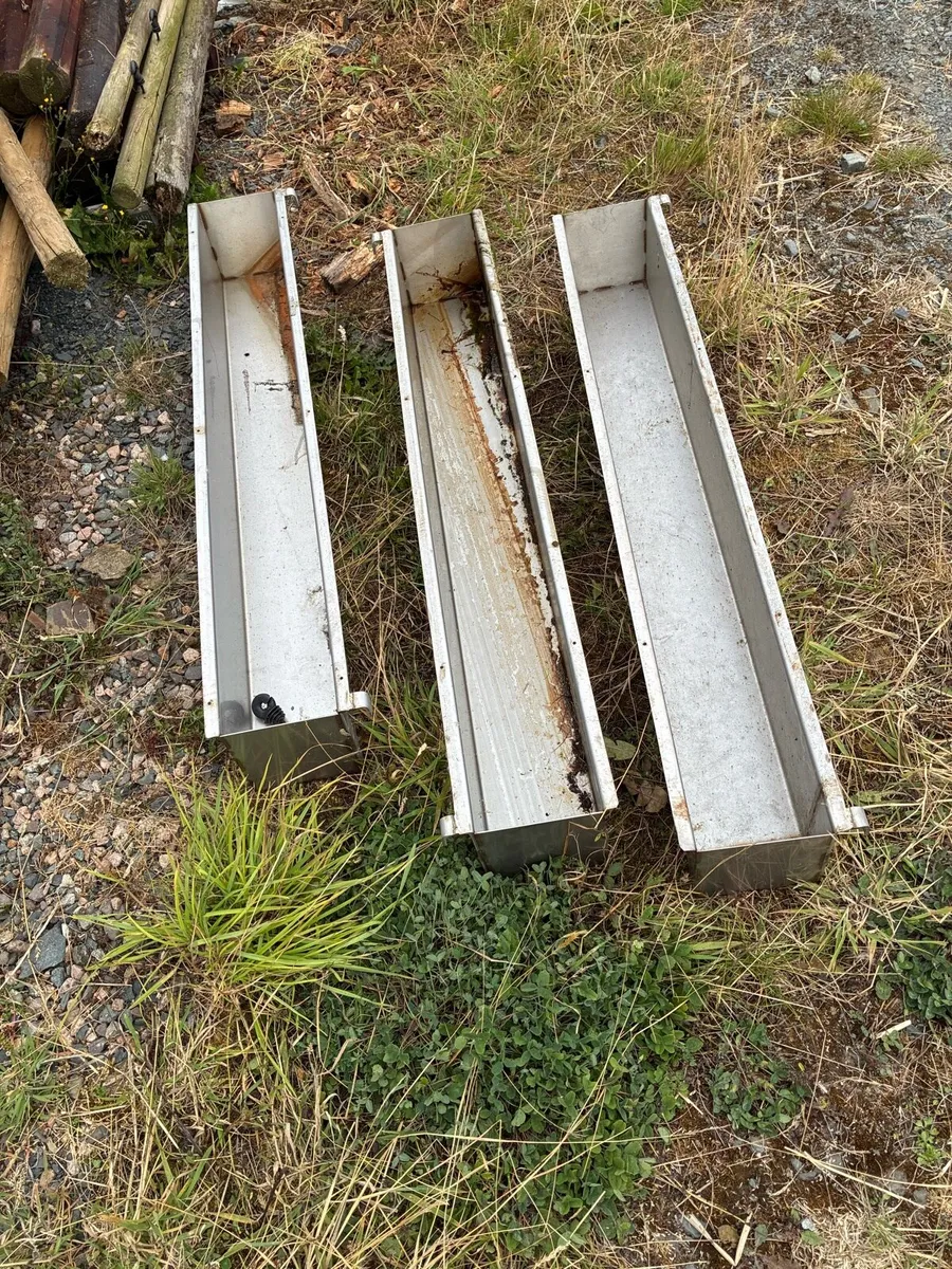 Sheep feeding equipment - Image 3