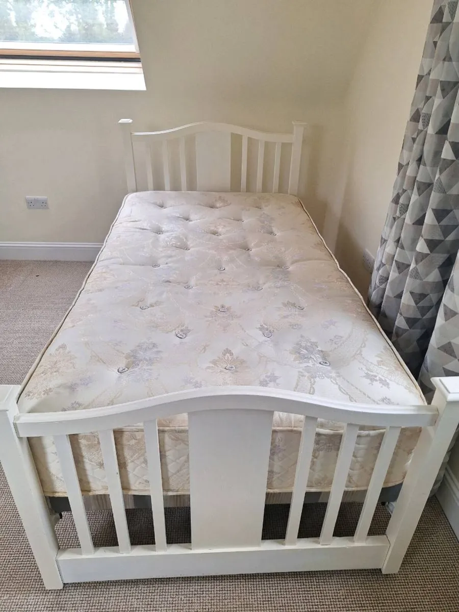 Free to take away: 2 beds - Image 1