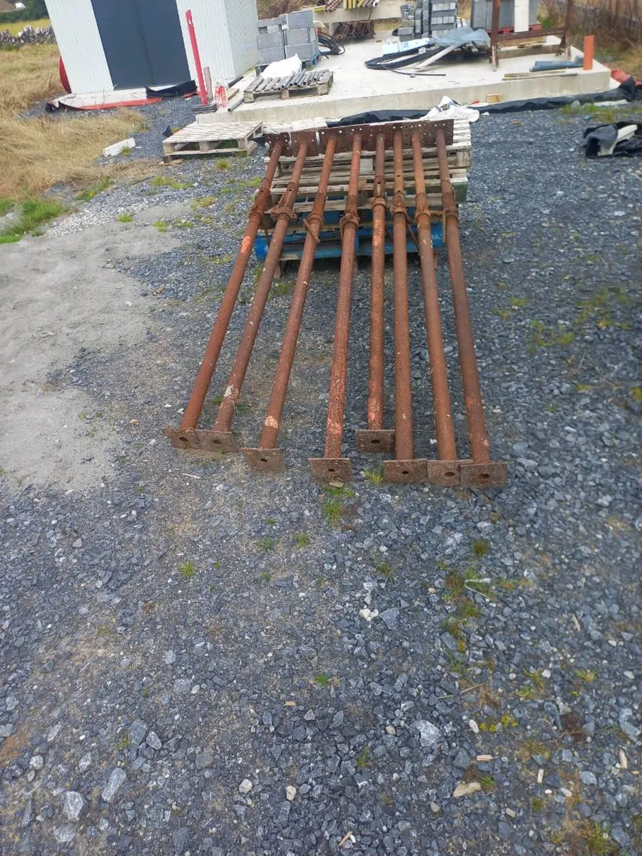 Acrow props