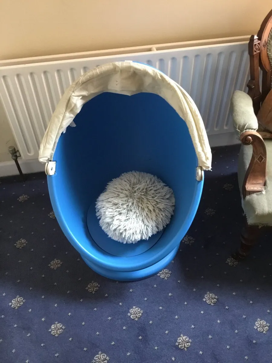 IKEA egg chair - Image 1