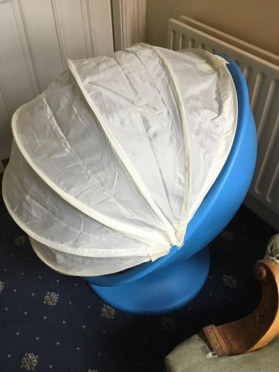 IKEA egg chair - Image 3