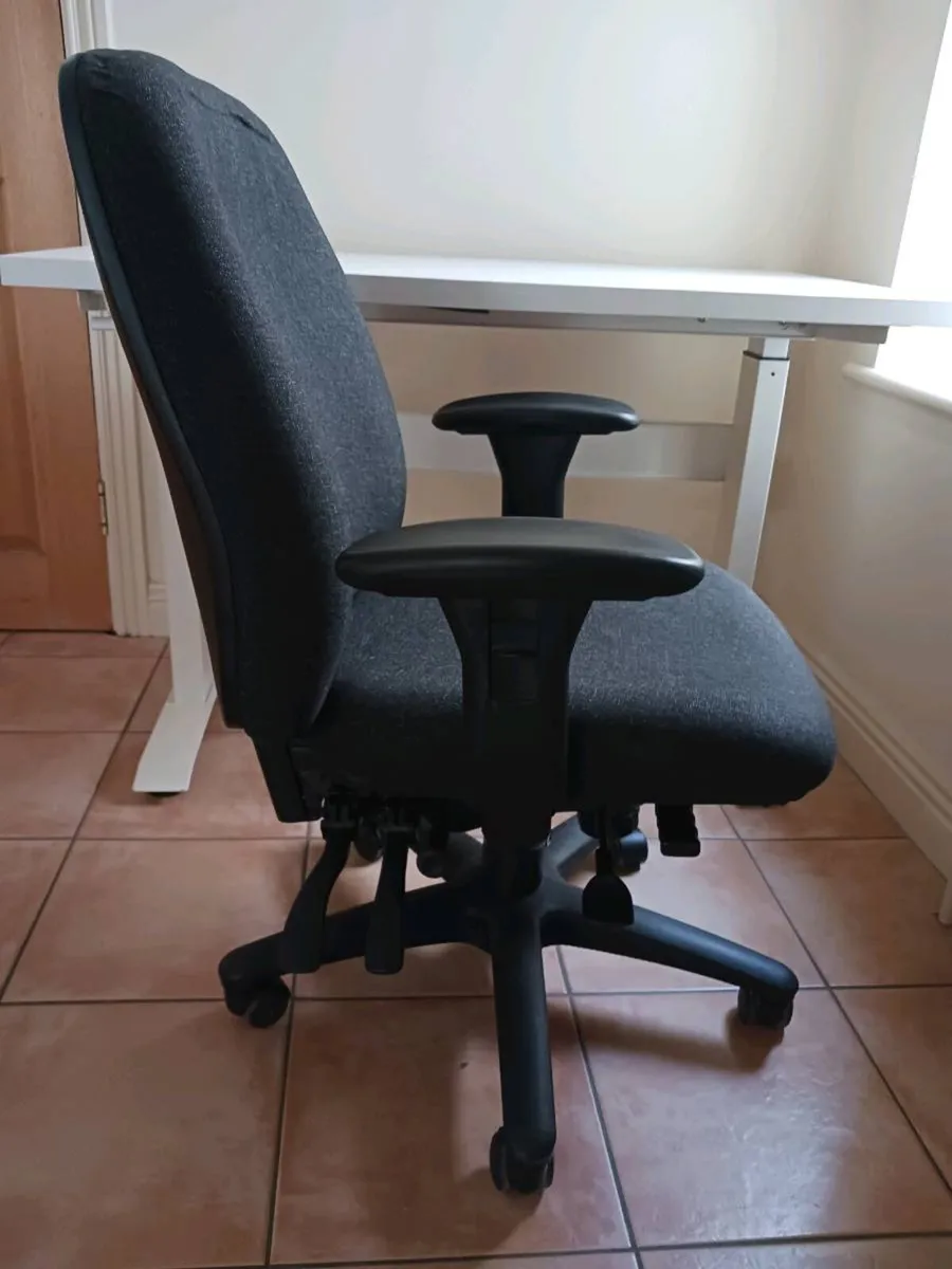Office chair - Image 2