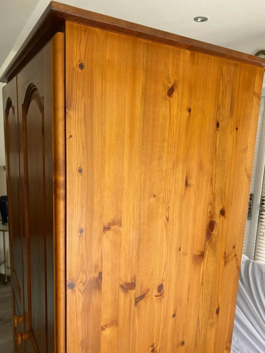 Wardrobe - Image 3
