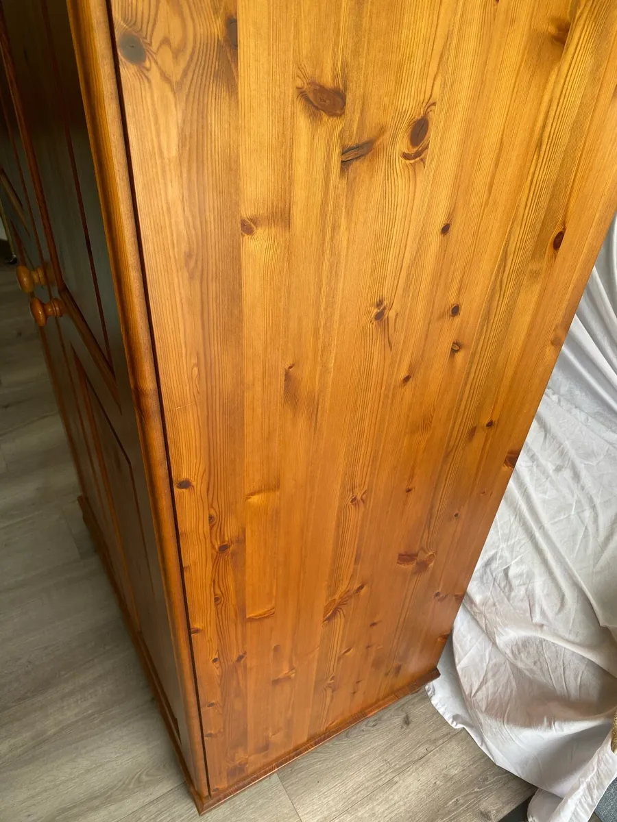 Wardrobe - Image 4